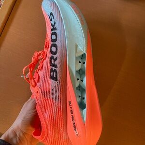 Brooks Hyperion Elite 5 racing shoes